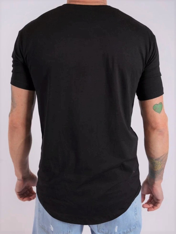 Μπλούζα κοντομάνικη μαύρη με κόψιμο στο τέλος